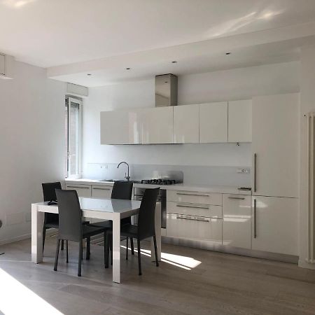 Bright & Spacious Apartment Near Navigli - Ponti Milánó Kültér fotó