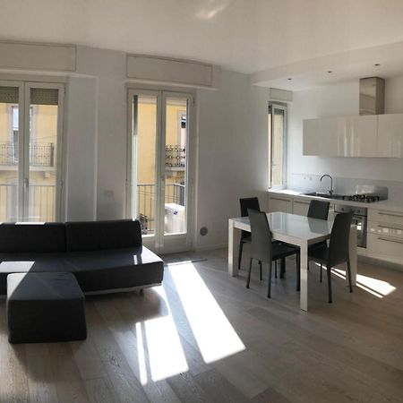 Bright & Spacious Apartment Near Navigli - Ponti Milánó Kültér fotó