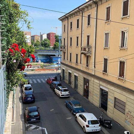 Bright & Spacious Apartment Near Navigli - Ponti Milánó Kültér fotó