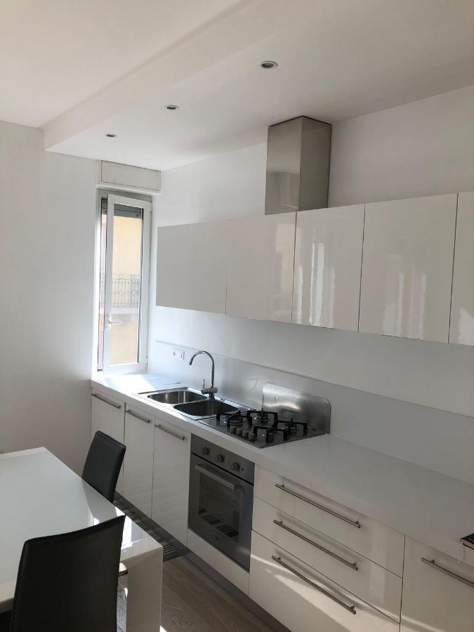 Bright & Spacious Apartment Near Navigli - Ponti Milánó Kültér fotó